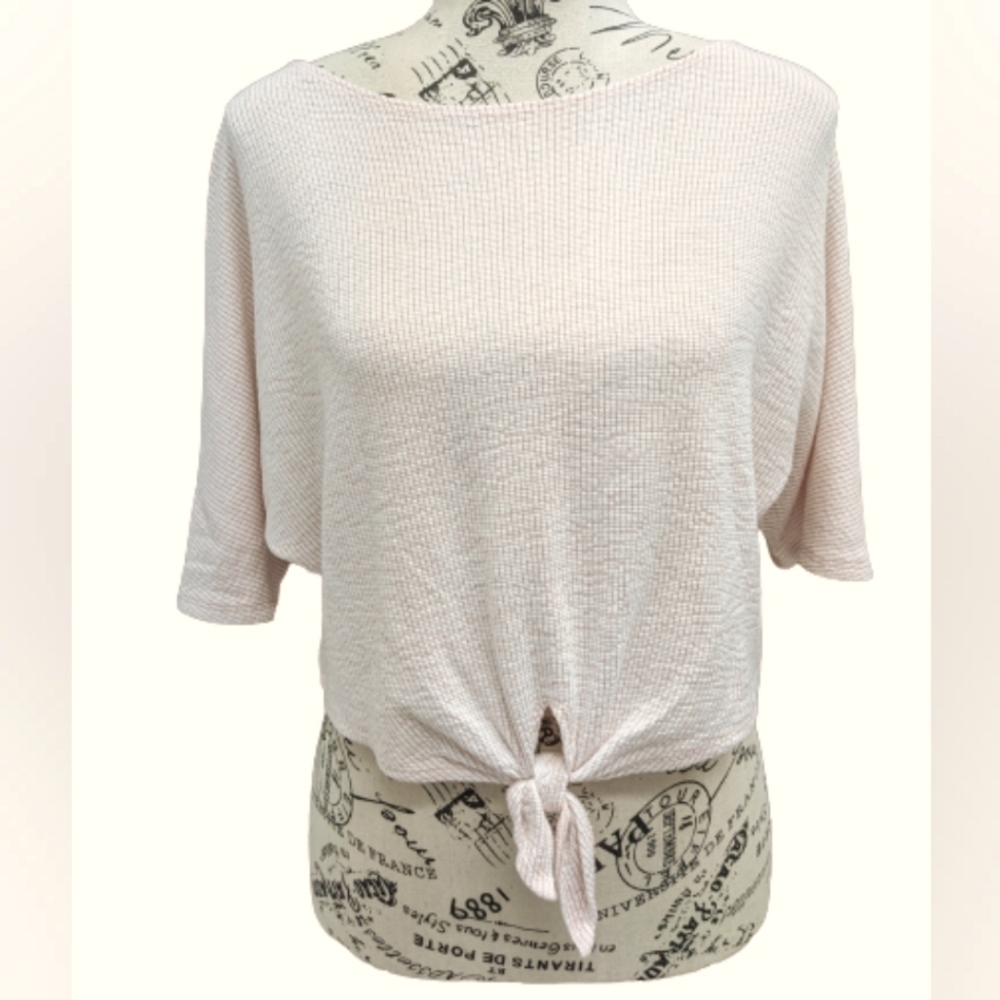 Caution to the wind bat sleeves tie front crop top size M